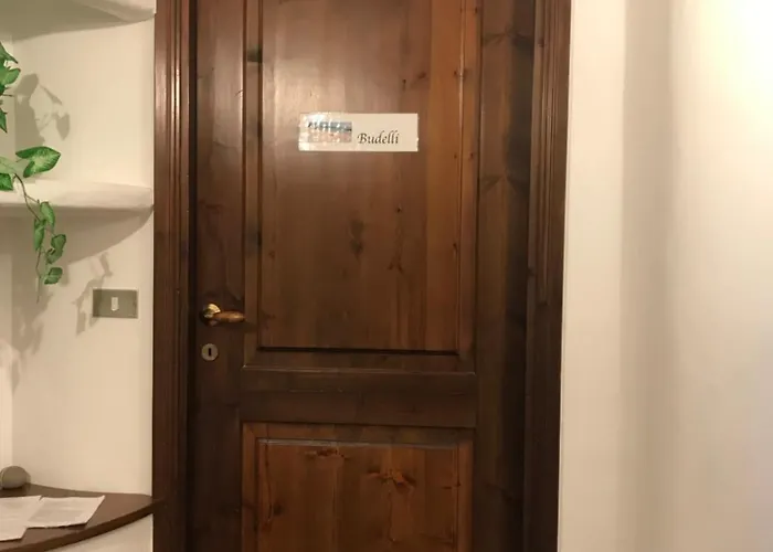 Molara Guest house *